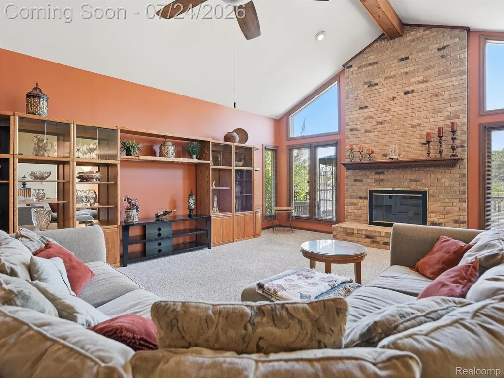 14949 Crofton Drive Shelby Charter Township MI 48315