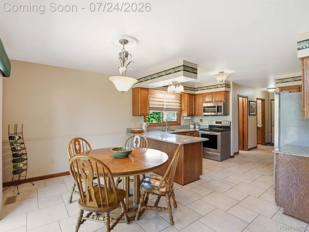 14949 Crofton Drive Shelby Charter Township MI 48315