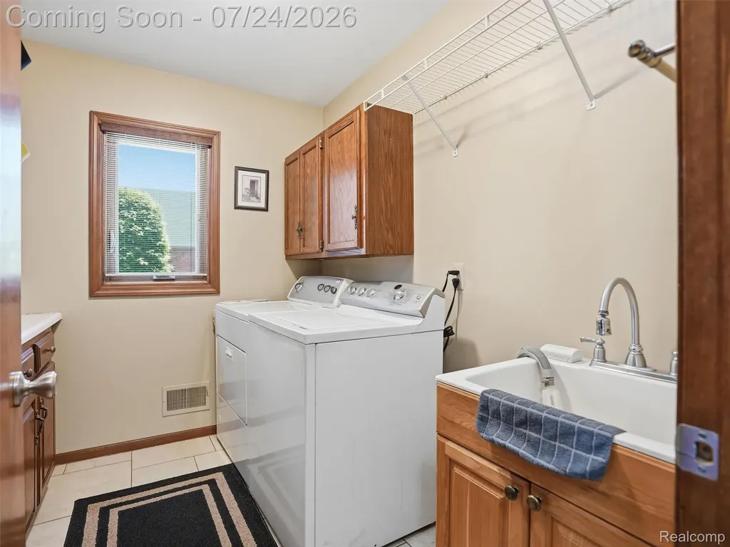 14949 Crofton Drive Shelby Charter Township MI 48315