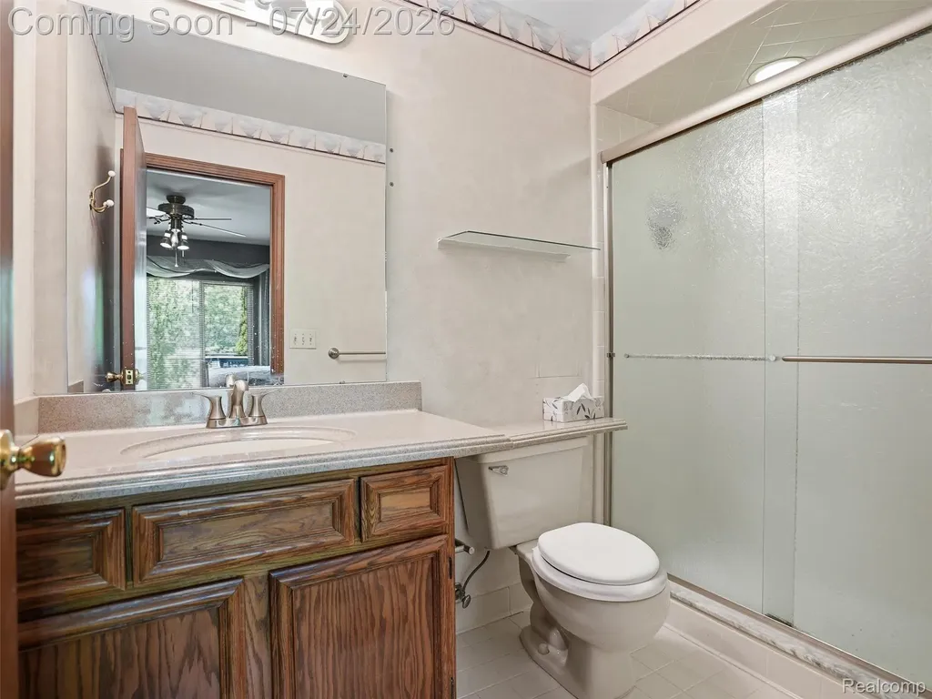 14949 Crofton Drive Shelby Charter Township MI 48315