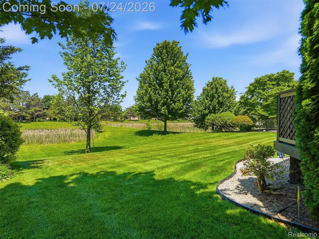 14949 Crofton Drive Shelby Charter Township MI 48315