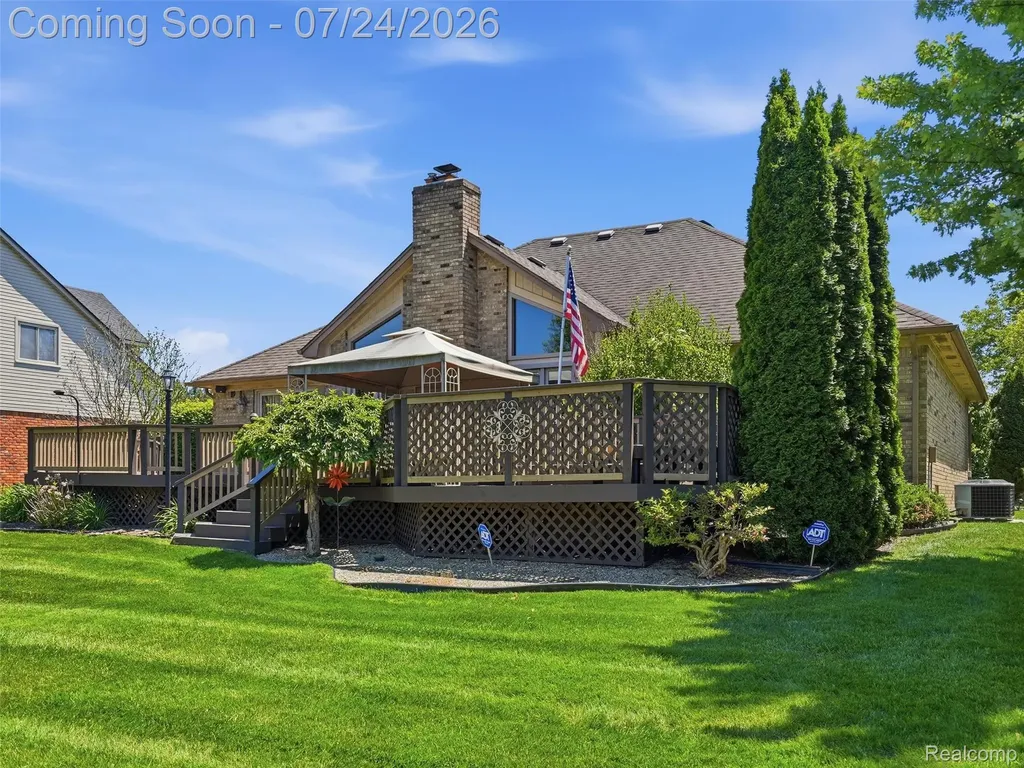 14949 Crofton Drive Shelby Charter Township MI 48315