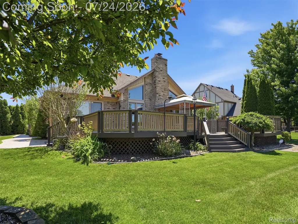 14949 Crofton Drive Shelby Charter Township MI 48315