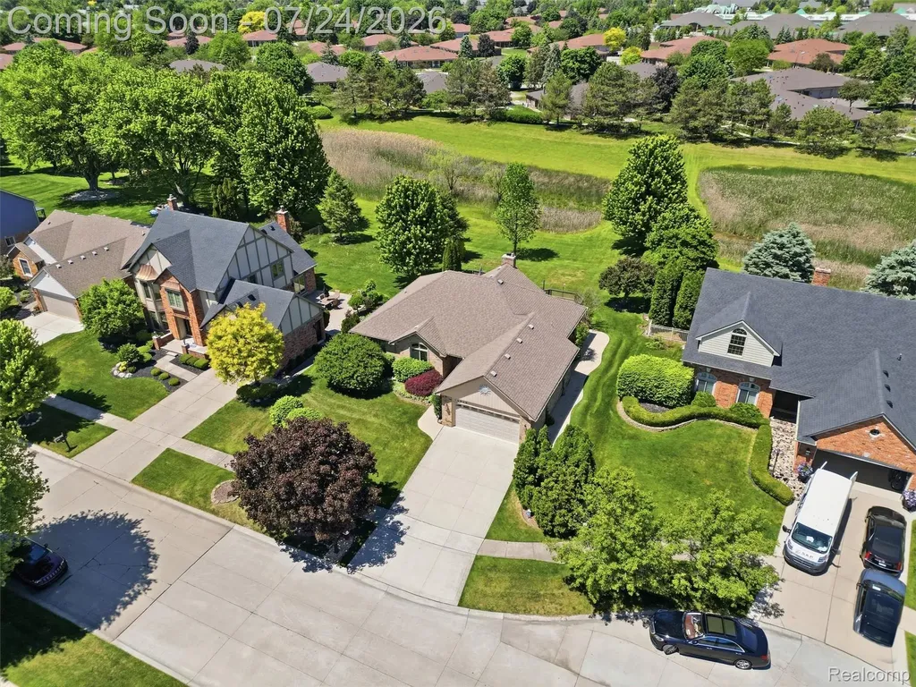 14949 Crofton Drive Shelby Charter Township MI 48315