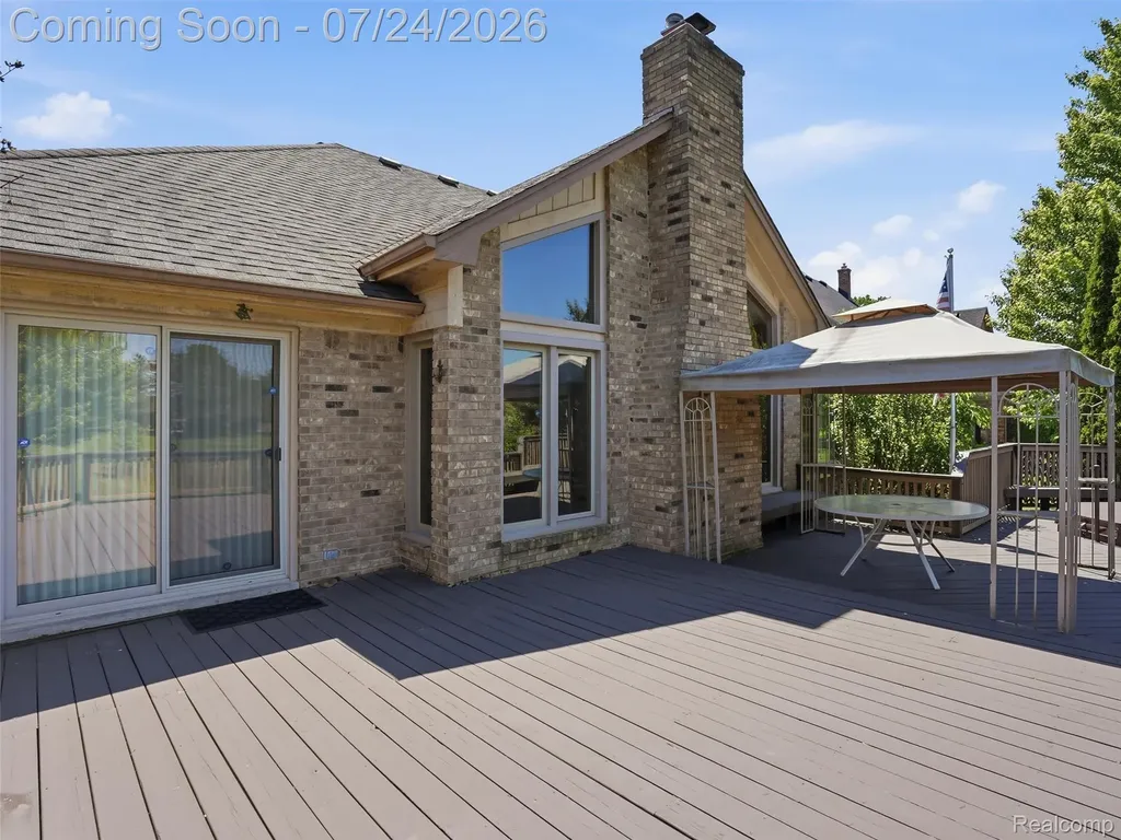 14949 Crofton Drive Shelby Charter Township MI 48315