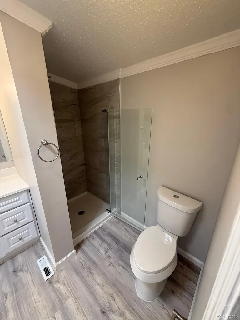 43505 Charlemagne Avenue Sterling Heights City MI 48314
