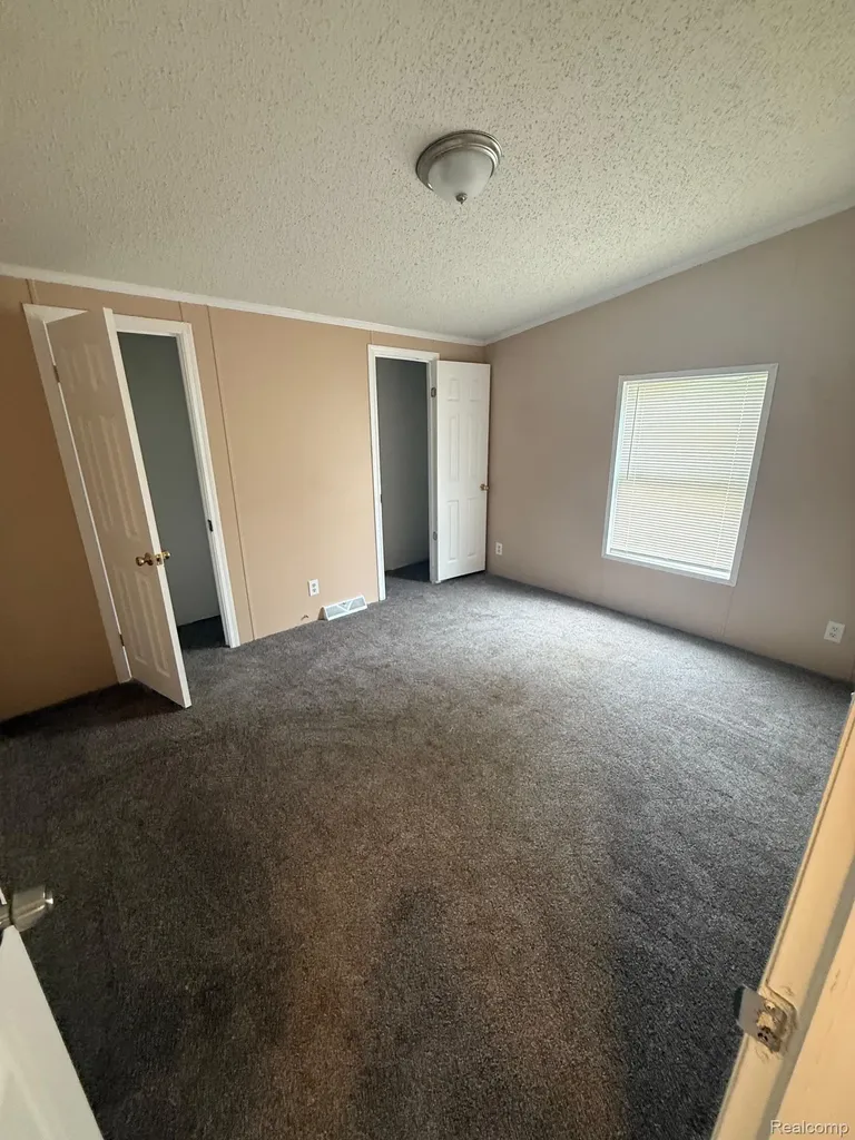 43505 Charlemagne Avenue Sterling Heights City MI 48314