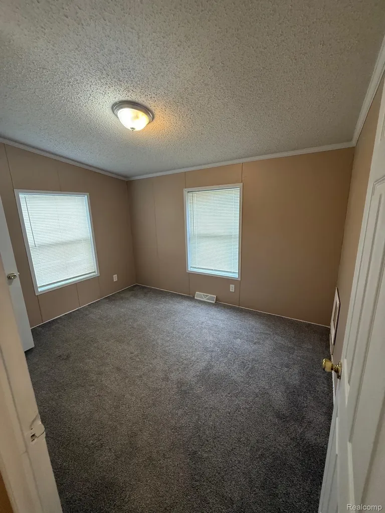 43505 Charlemagne Avenue Sterling Heights City MI 48314