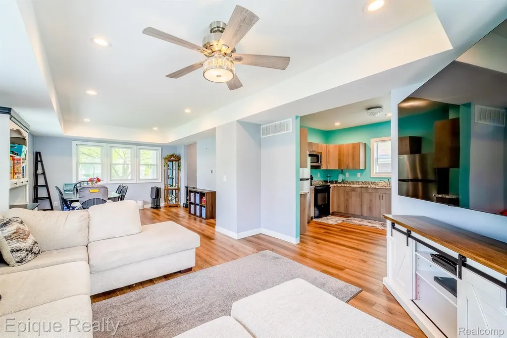 616 Hubble Street Monroe City MI 48161