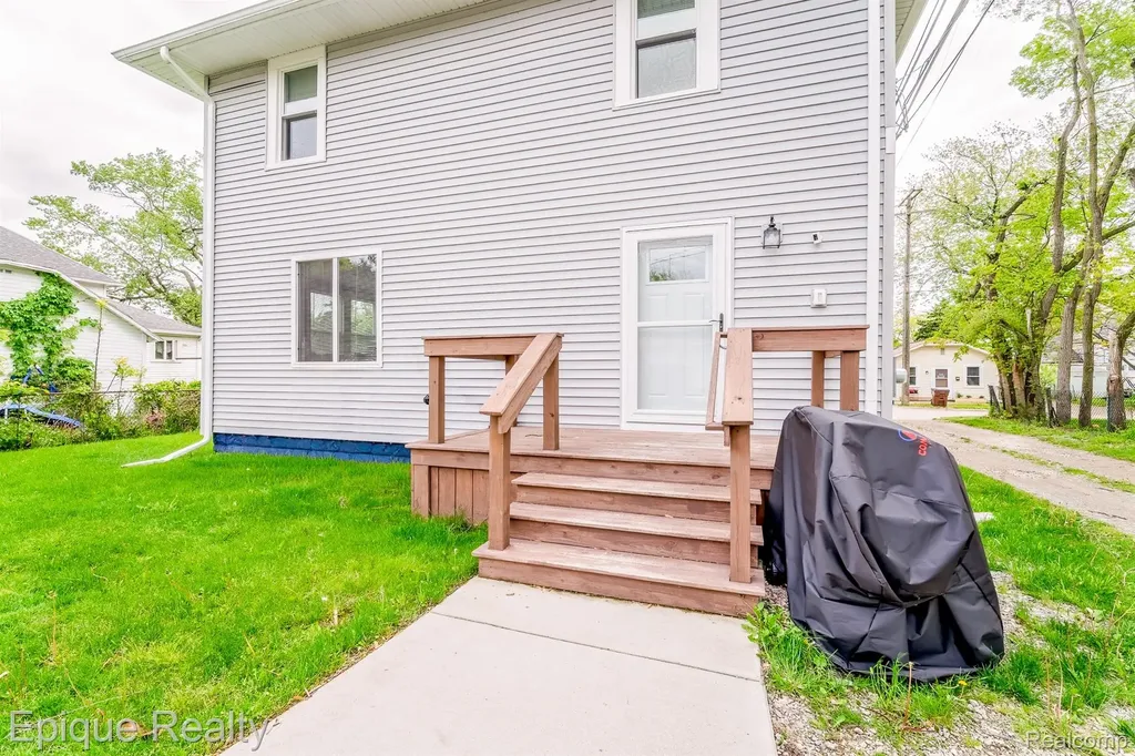 616 Hubble Street Monroe City MI 48161