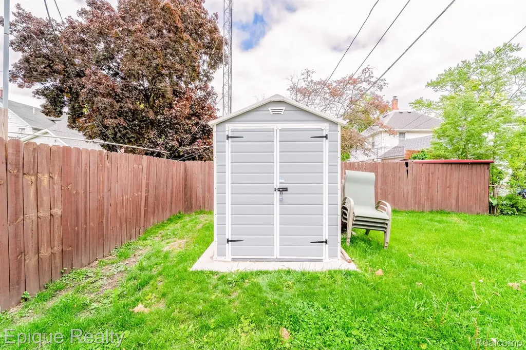 616 Hubble Street Monroe City MI 48161