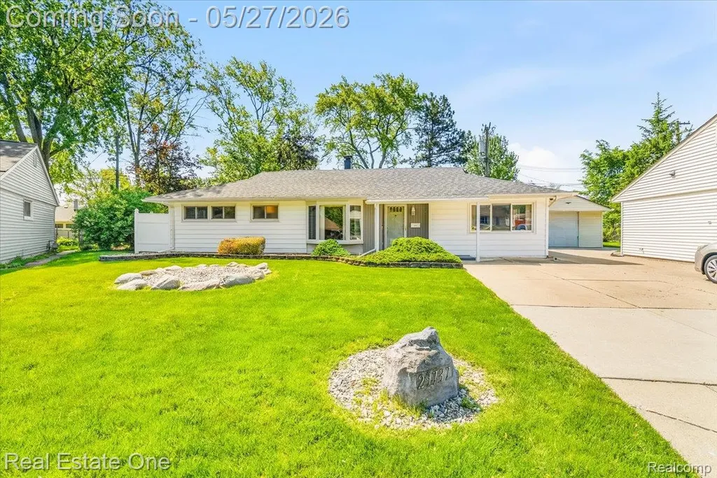 29737 Brandt Court Garden City City MI 48135