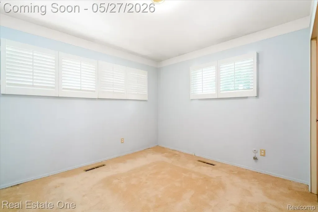 29737 Brandt Court Garden City City MI 48135