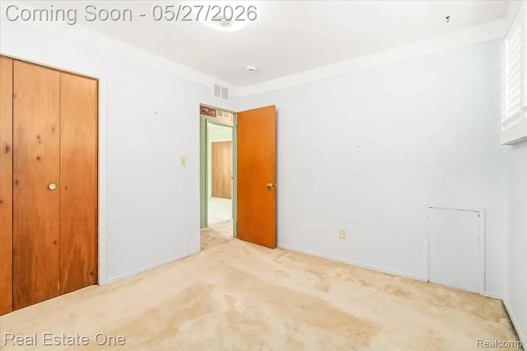 29737 Brandt Court Garden City City MI 48135