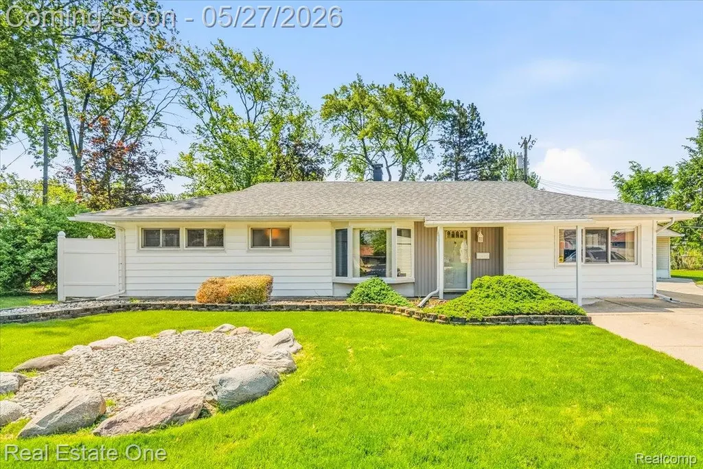 29737 Brandt Court Garden City City MI 48135