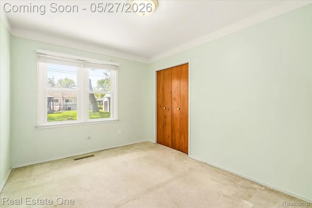 29737 Brandt Court Garden City City MI 48135