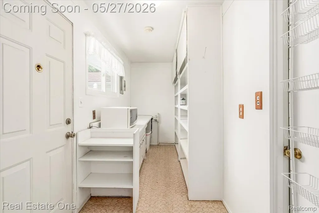 29737 Brandt Court Garden City City MI 48135
