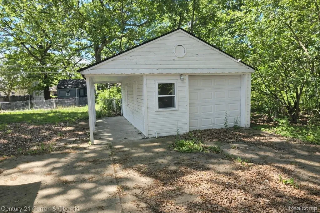 19719 Ferguson Street Detroit City MI 48235