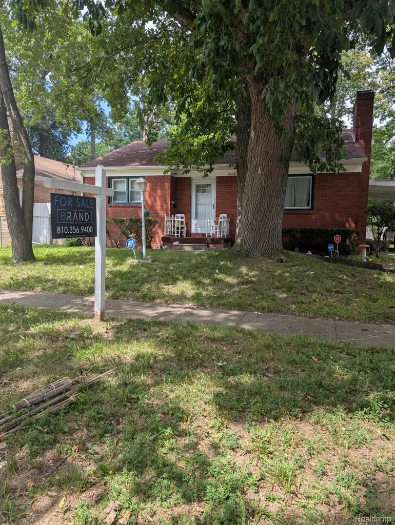 3022 Begole Street Flint City MI 48504