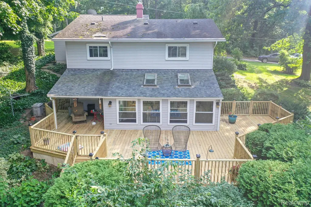 1938 Lakeview Drive Lapeer City MI 48446
