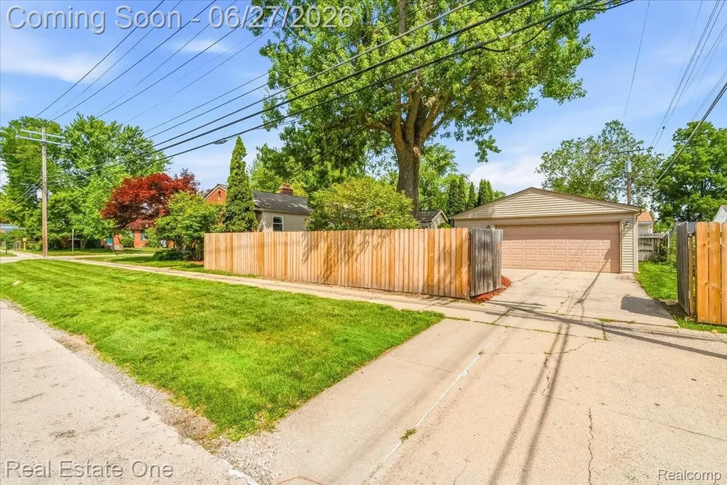 9900 Brookfield Street Livonia City MI 48150