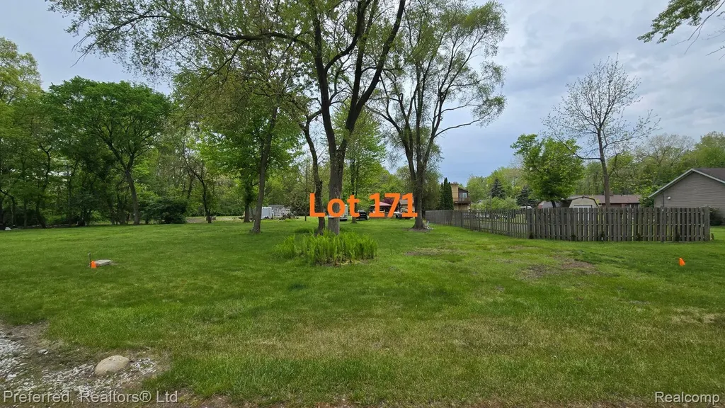 Vl (lot 171) Vinewood Romulus City MI 48174