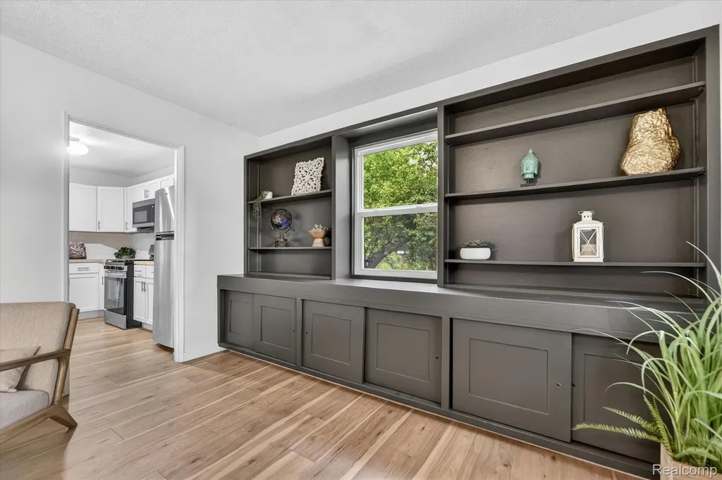 1609 Gilcrest Avenue East Lansing City MI 48823