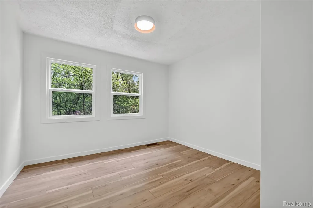 1609 Gilcrest Avenue East Lansing City MI 48823
