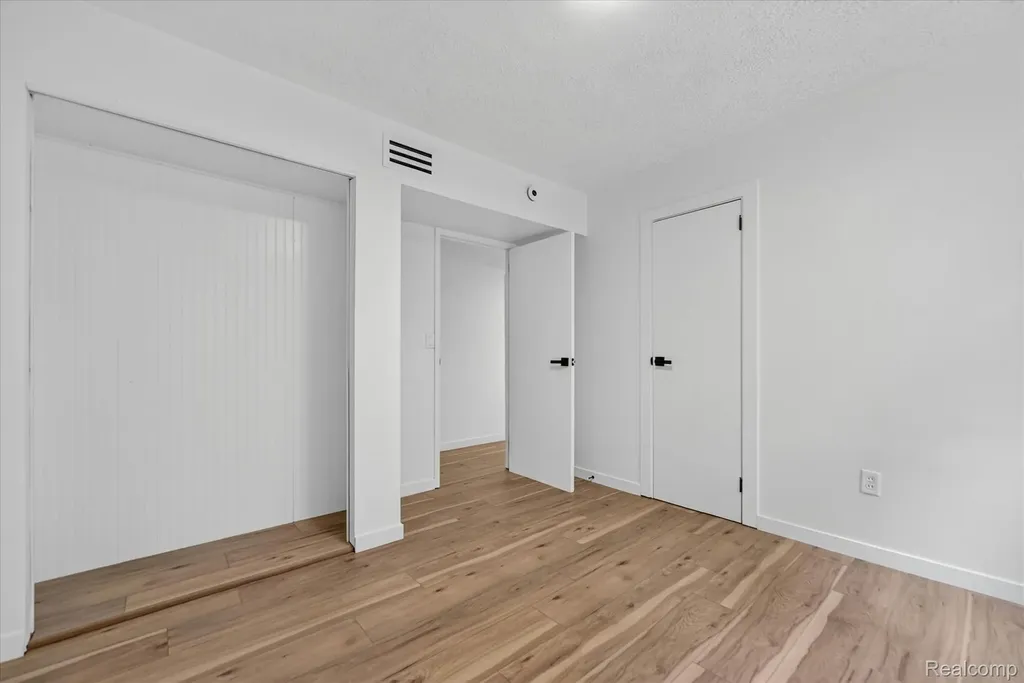 1609 Gilcrest Avenue East Lansing City MI 48823