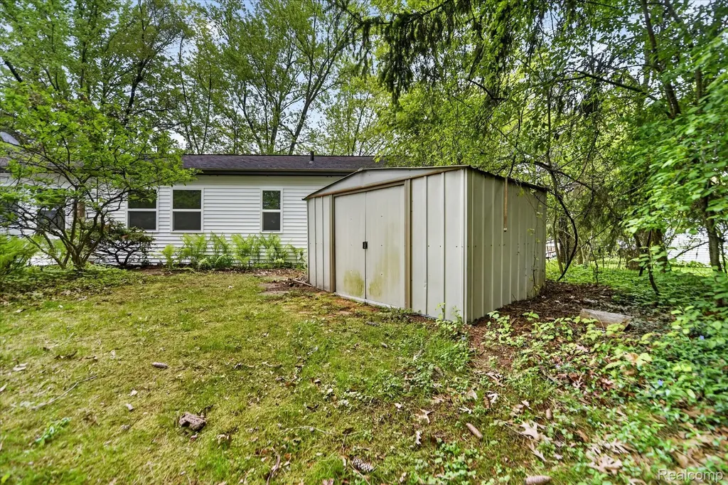 1609 Gilcrest Avenue East Lansing City MI 48823
