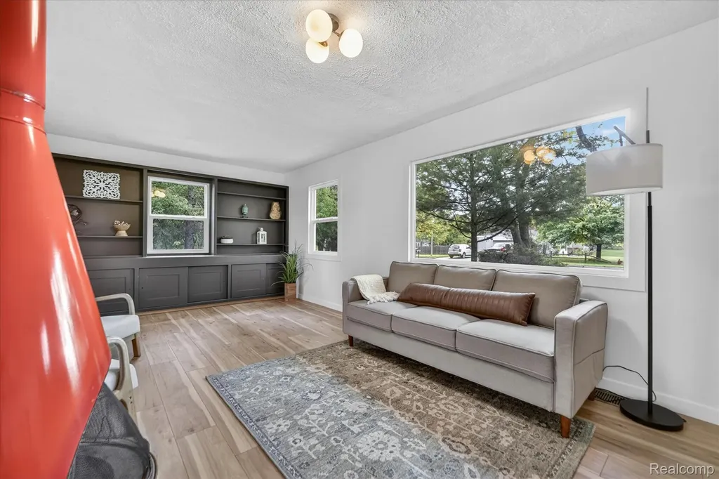 1609 Gilcrest Avenue East Lansing City MI 48823