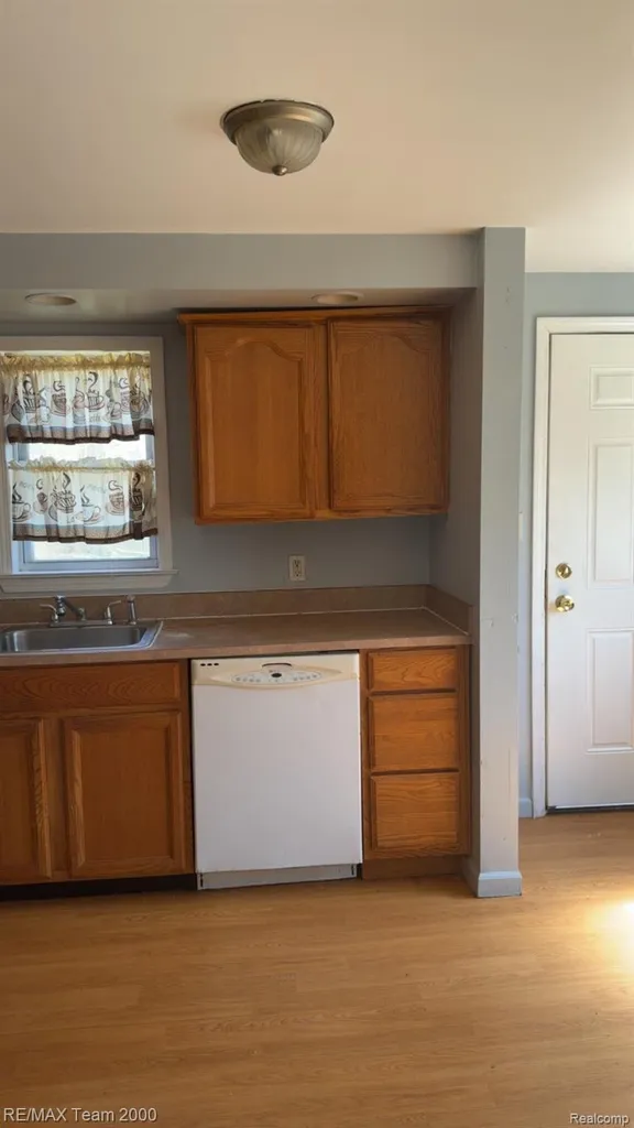 18820 Norborne Redford Charter Township MI 48240