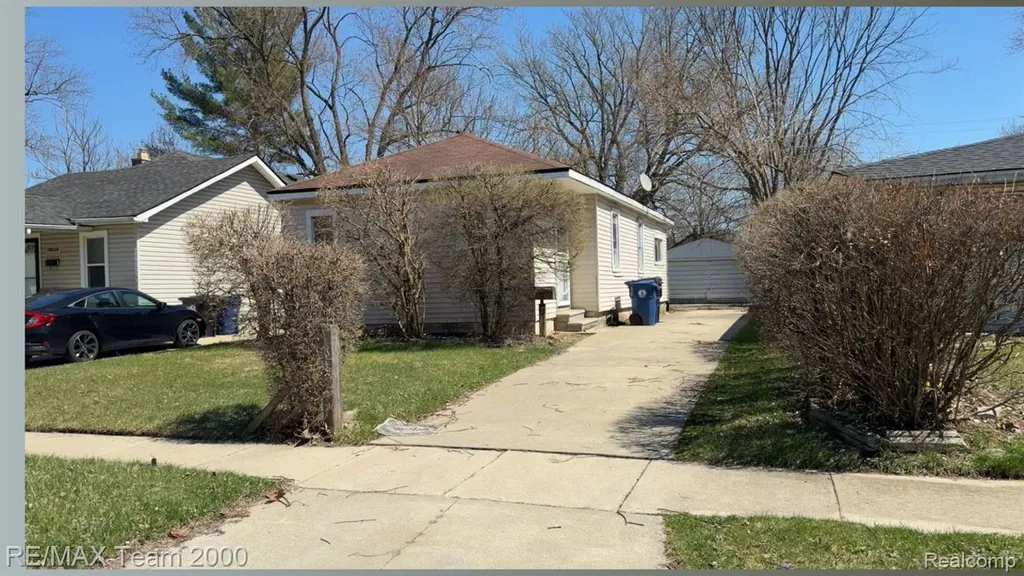 18820 Norborne Redford Charter Township MI 48240