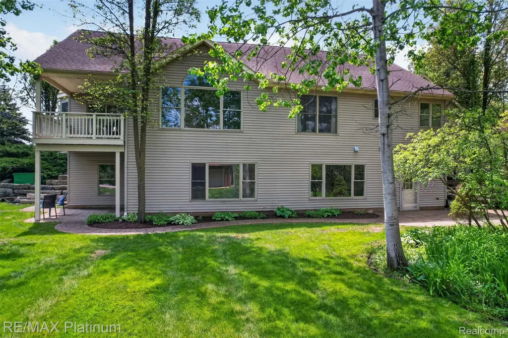 59360 Foxpointe Lane Lyon Charter Township MI 48178