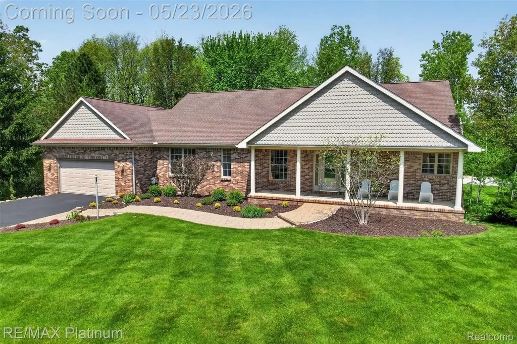 59360 Foxpointe Lane Lyon Charter Township MI 48178