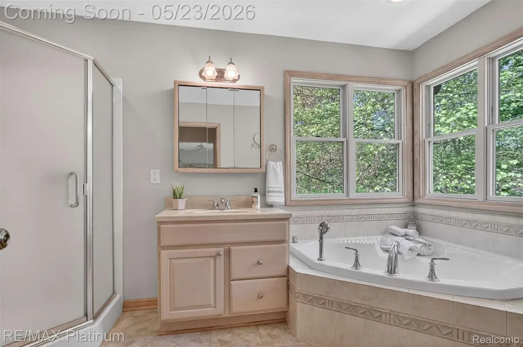 59360 Foxpointe Lane Lyon Charter Township MI 48178