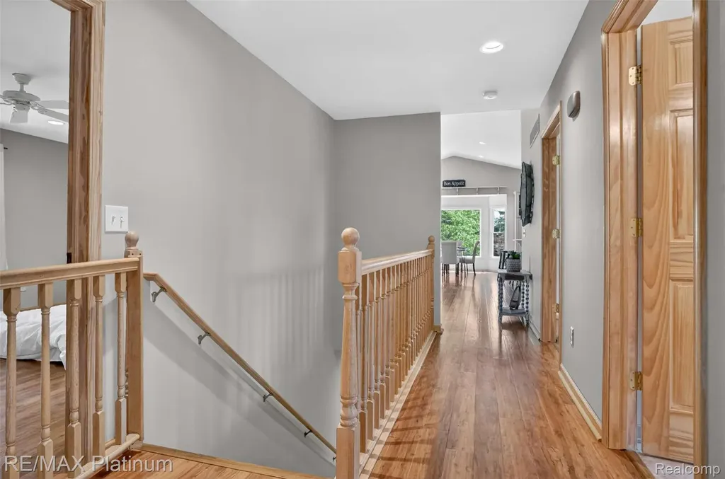 59360 Foxpointe Lane South Lyon City MI 48178
