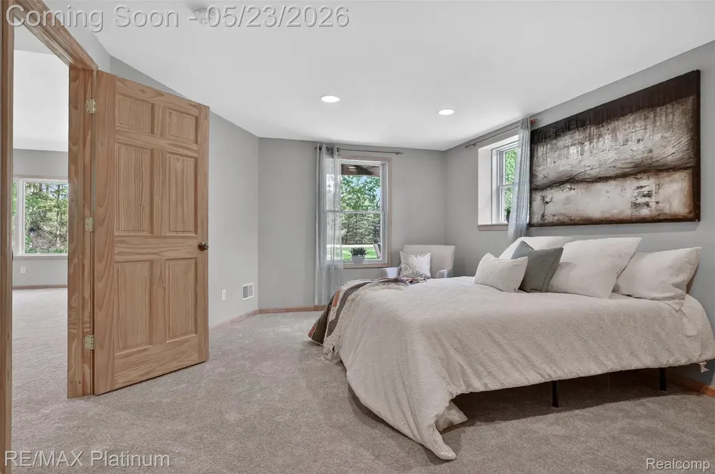 59360 Foxpointe Lane Lyon Charter Township MI 48178