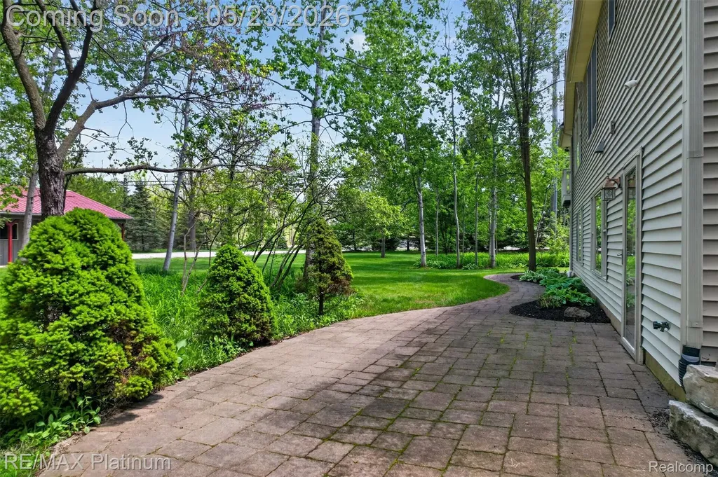 59360 Foxpointe Lane Lyon Charter Township MI 48178
