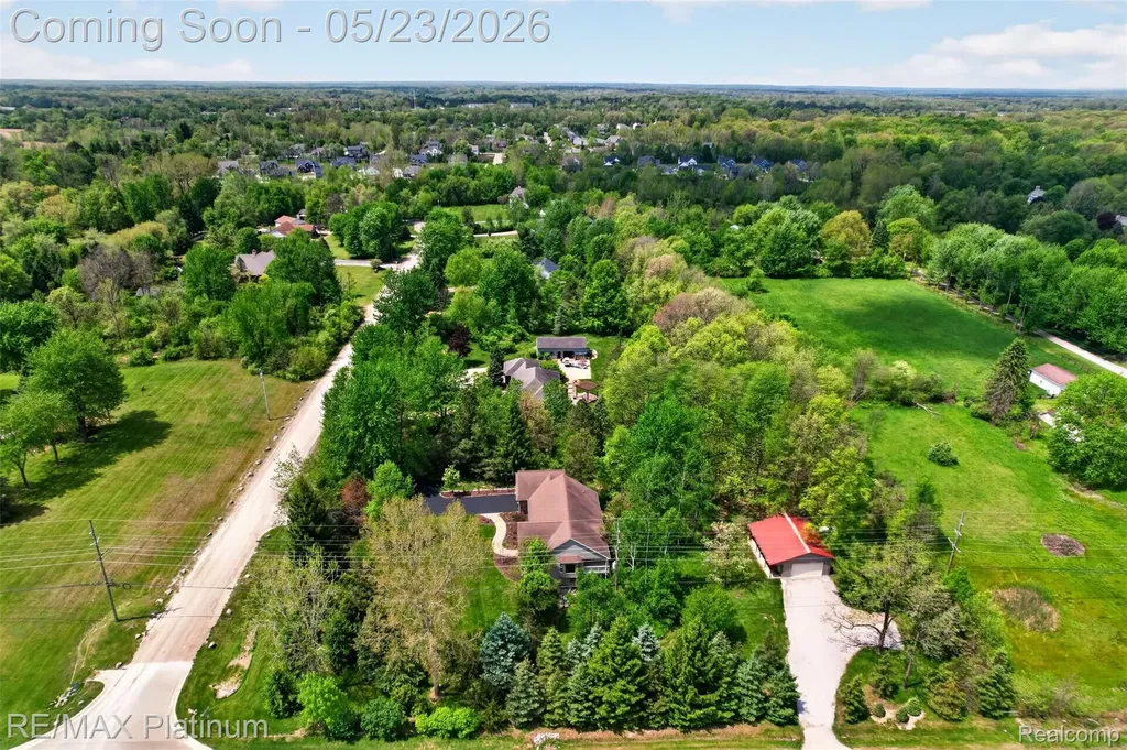 59360 Foxpointe Lane Lyon Charter Township MI 48178