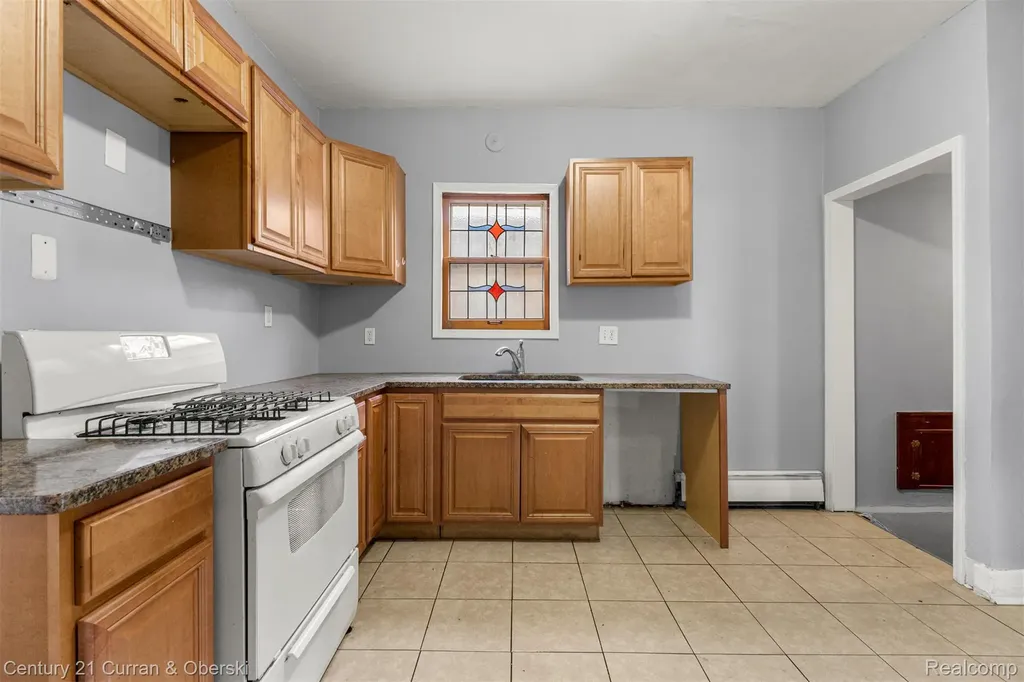 1520 Garfield Avenue Lincoln Park City MI 48146