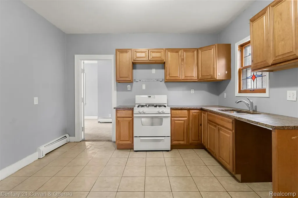 1520 Garfield Avenue Lincoln Park City MI 48146