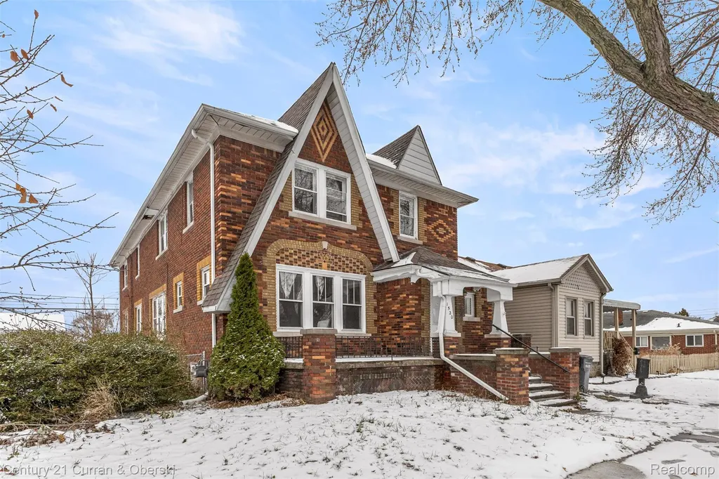 1520 Garfield Avenue Lincoln Park City MI 48146