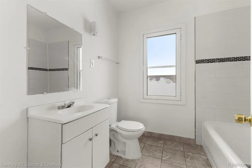 1520 Garfield Avenue Lincoln Park City MI 48146