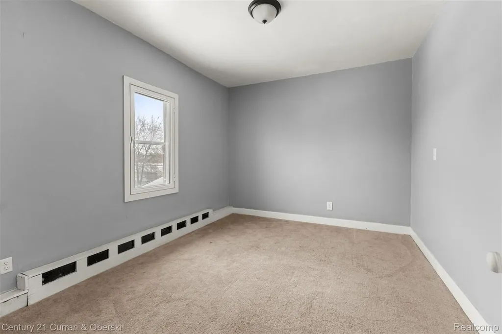 1520 Garfield Avenue Lincoln Park City MI 48146