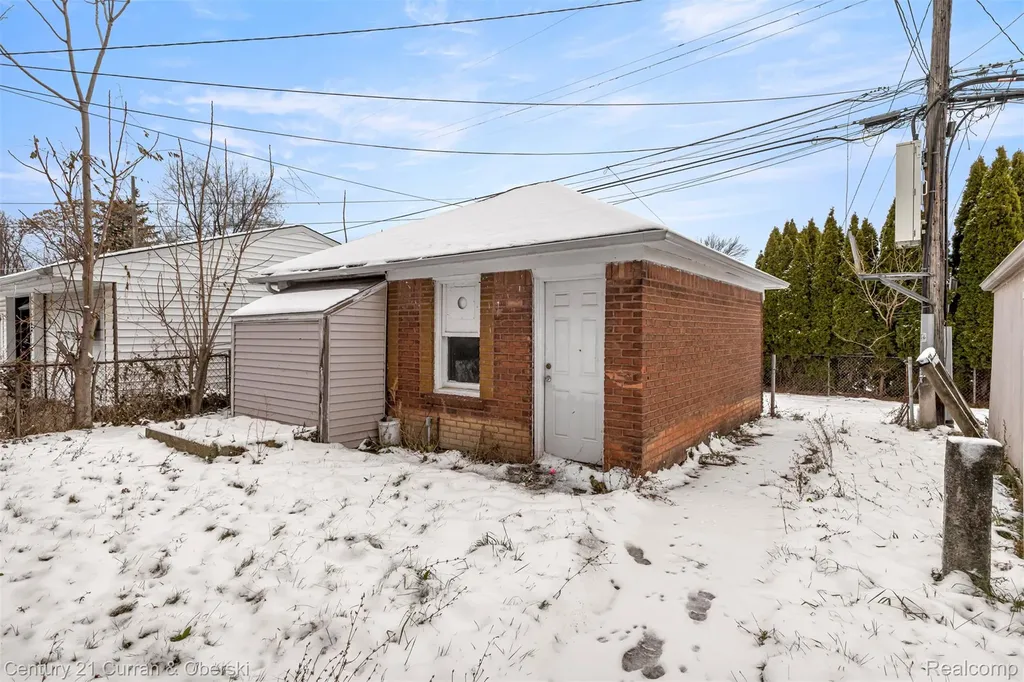 1520 Garfield Avenue Lincoln Park City MI 48146