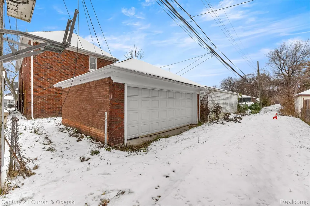 1520 Garfield Avenue Lincoln Park City MI 48146
