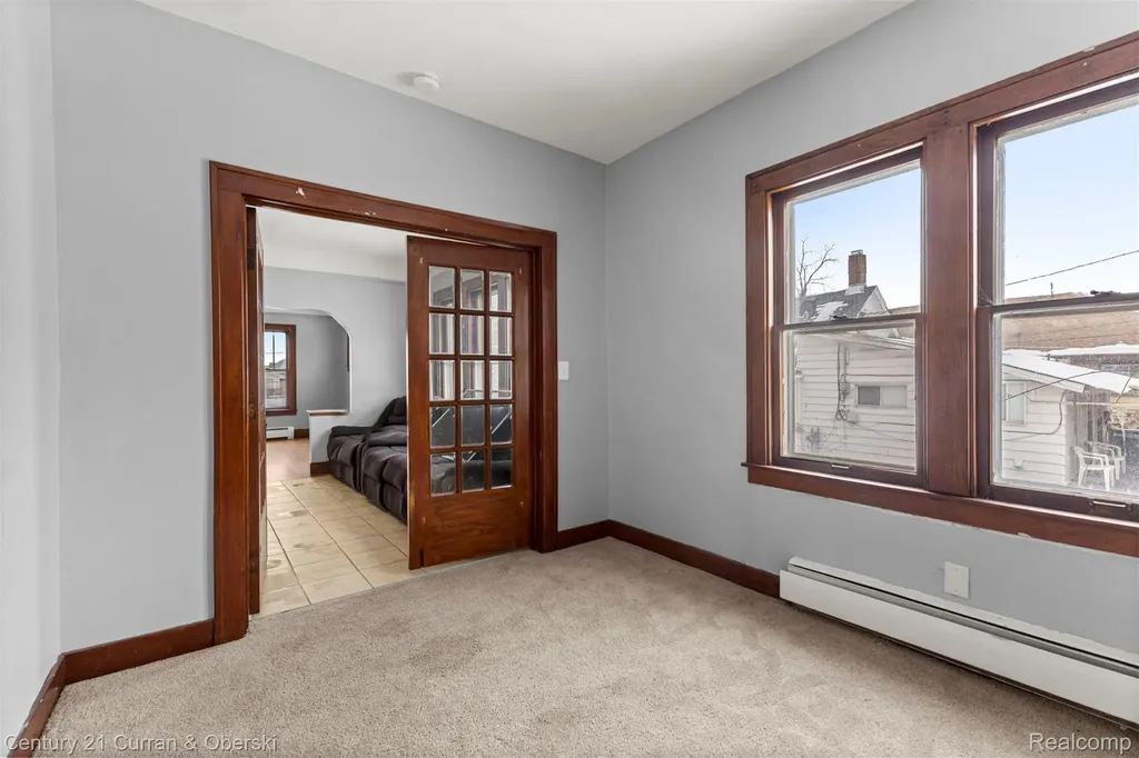 1520 Garfield Avenue Lincoln Park City MI 48146