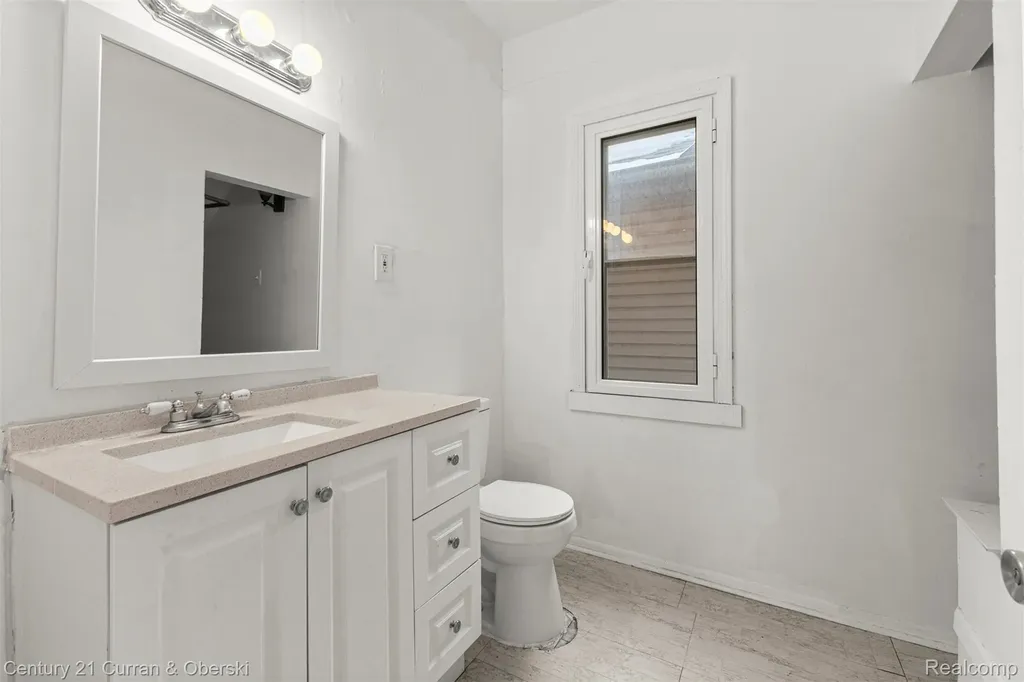 1520 Garfield Avenue Lincoln Park City MI 48146