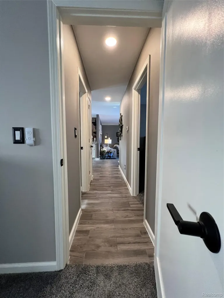 5045 Westcombe Lane N West Bloomfield Charter Township MI 48324